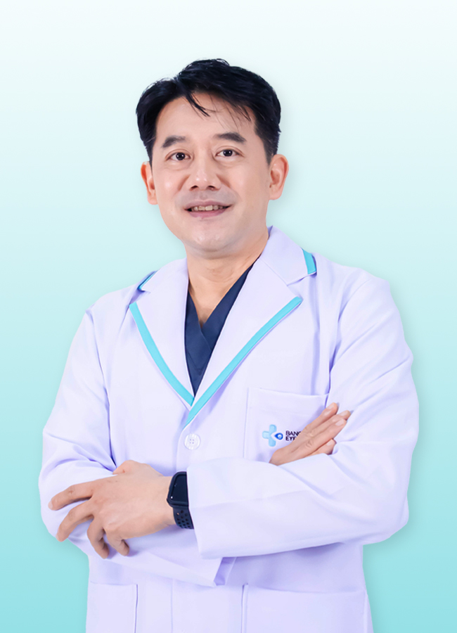 ผศ.นพ. ณวัฒน์ วัฒนชัย -  แพทย์ชำนาญเฉพาะทางสาขาจักษุวิทยา ( Ophthalmology )